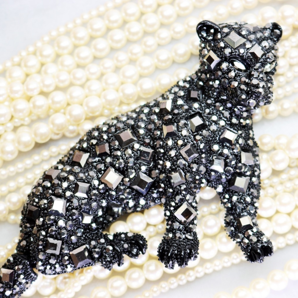 Pink Linen Black Crystal Panther Brooch/Pendant